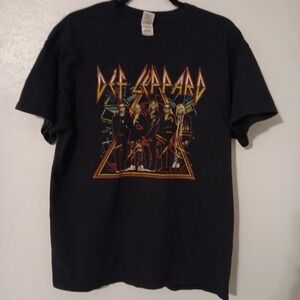 Gildan T-Shirt Sz. L  Def Leppard 2018 Tour Short Sleeve Heavy 100% Cotton  Rock